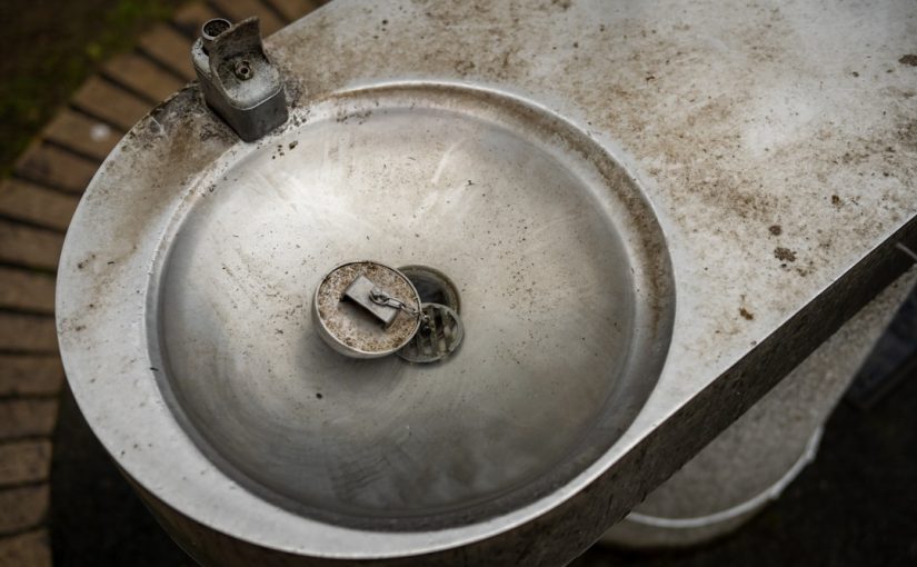 Comment Déboucher un Évier : Guide Pratique | France Assainissement®